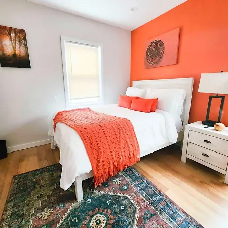 A New Splash Of Color In The Heart Of Queens
